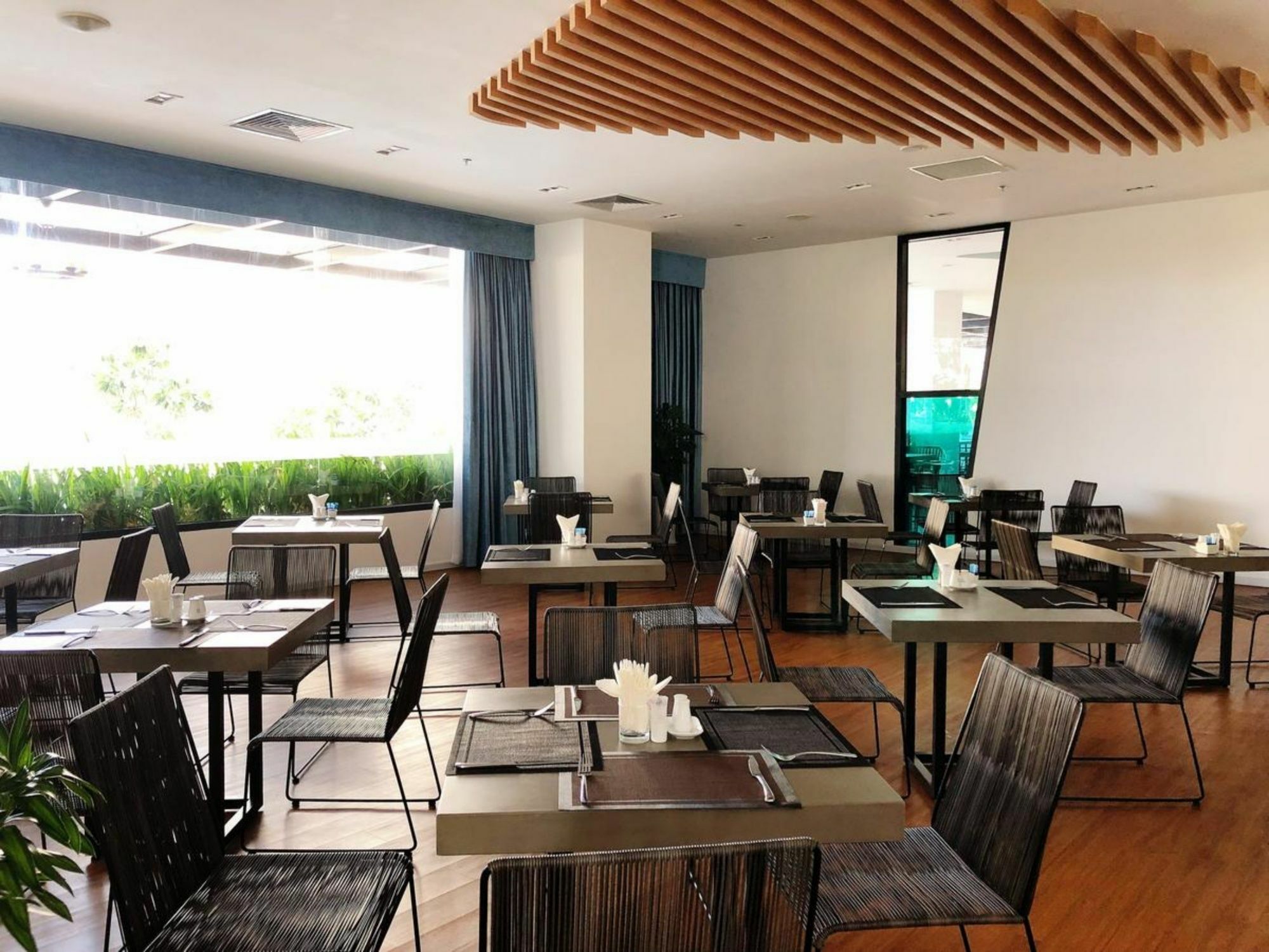 Parama Apartments Balcony Beachfront Nha Trang Zewnętrze zdjęcie